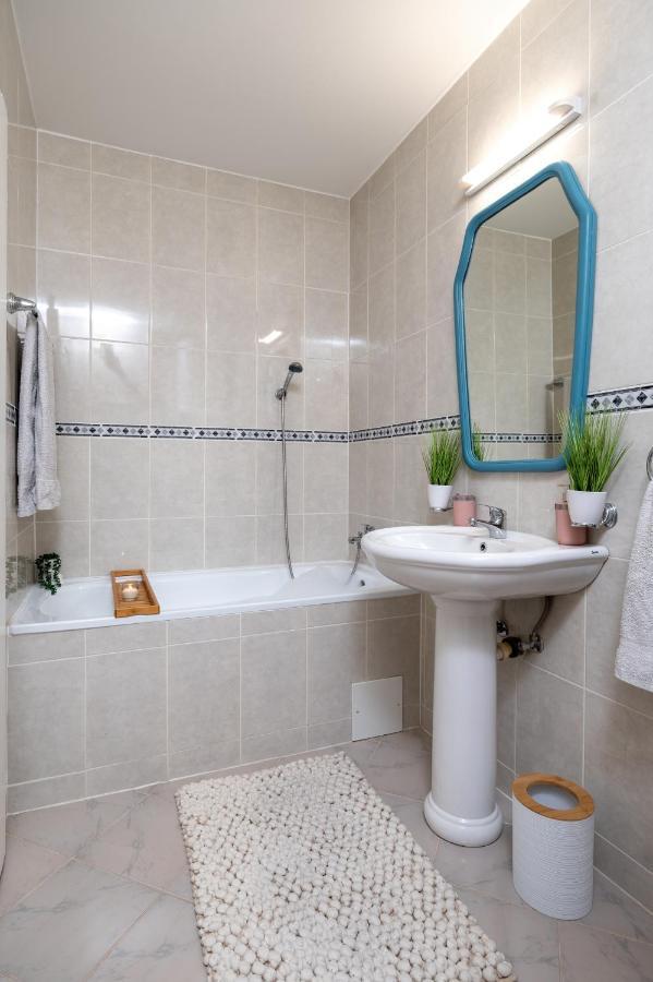 Aquarelle Apartment 수보티차 외부 사진